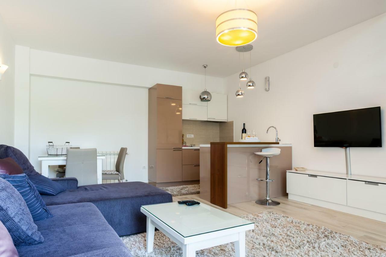 Apartments Davor بار المظهر الخارجي الصورة